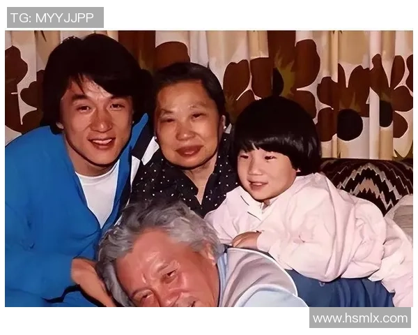 足球巨星与成龙亲密会面共同畅谈运动与电影跨界合作新机遇 足球巨星与成龙亲密会面共同畅谈运动与电影跨界合作新机遇