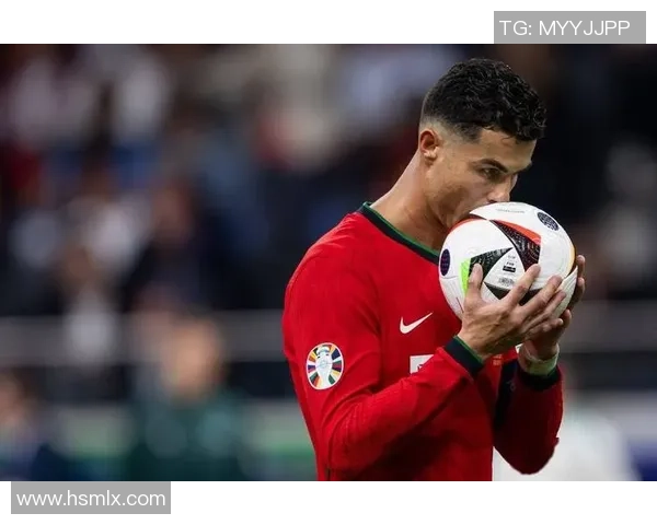 足球球星重返国家队再度披上战袍为国征战激情四溢 足球球星重返国家队再度披上战袍为国征战激情四溢