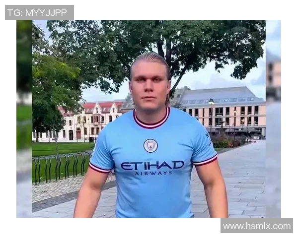 足球队员撞脸韩国球星 网友调侃:难道是失散多年的兄弟吗 足球队员撞脸韩国球星 网友调侃:难道是失散多年的兄弟吗