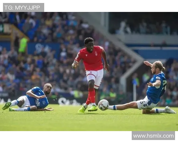 球星突破技巧与足球战术创新的完美结合与未来发展探讨